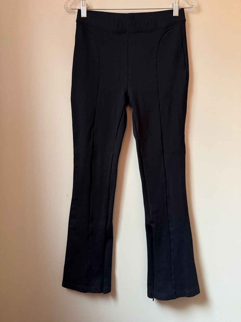 ALO Yoga Black Boot-Cut Flare Pull-On Pants - Picture 5 of 10